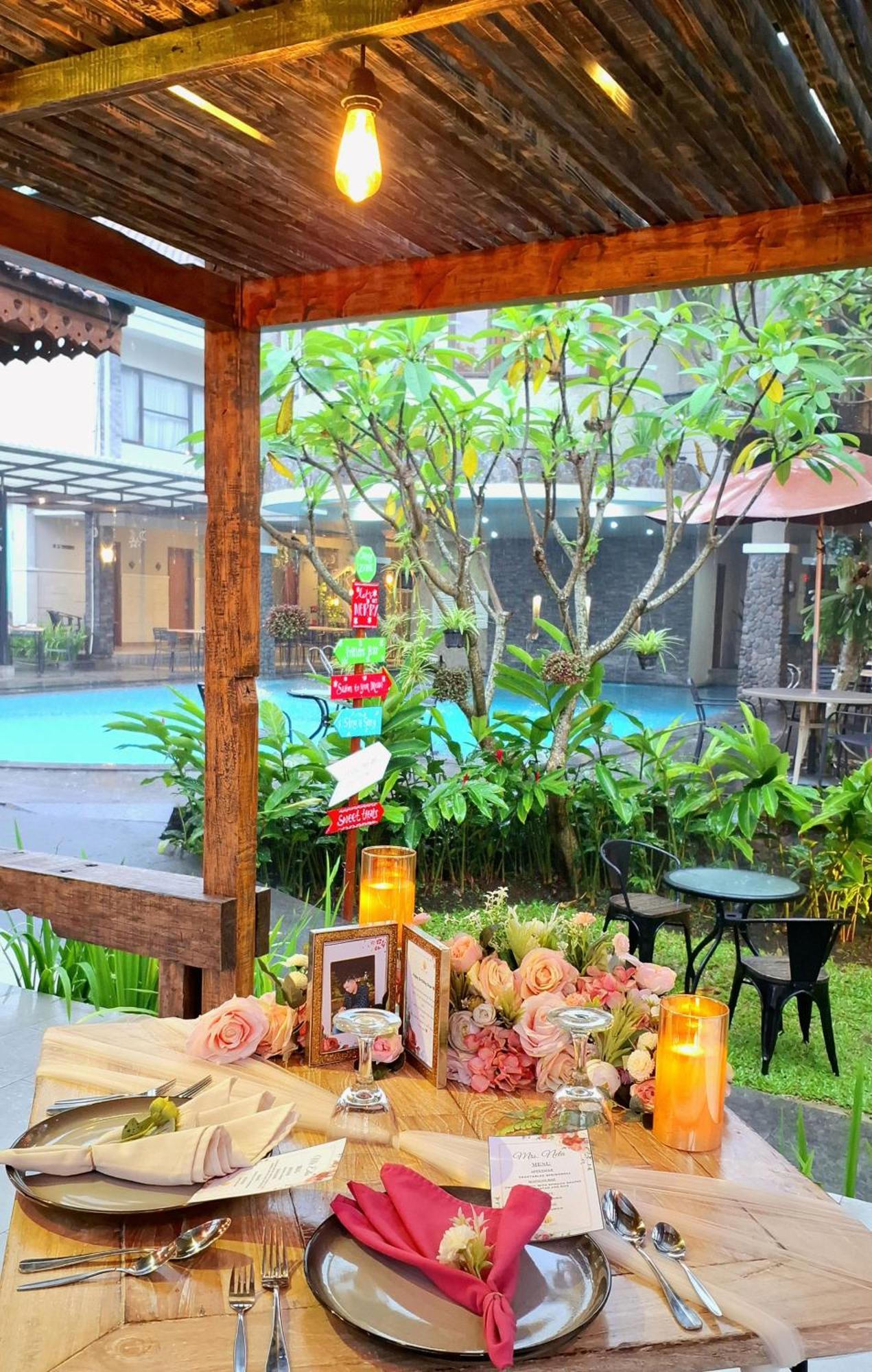 Hotel Sriti Magelang Exterior photo